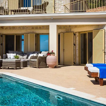 Villa Lemoni Skala - Heated Infinity Pool With Sea Views & Outside Cinema